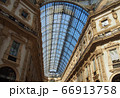 イタリア ミラノ ガッレリア 66913758