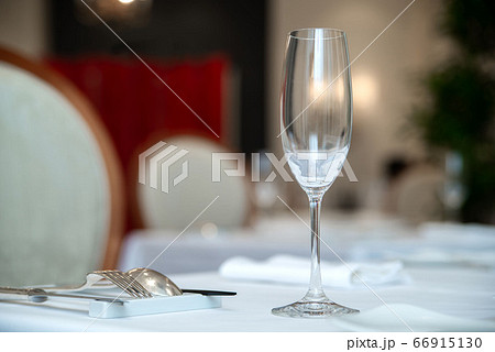 シャンパングラス 66915130