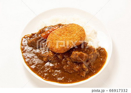コロッケカレー(コロッケトッピングビーフカレーライス)。 コロッケカレー(コロッケトッピングビーフカレーライス)。 66917332