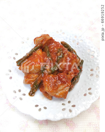 チキンのトマトソース炒め 66919252