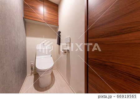トイレ インテリア 66919565