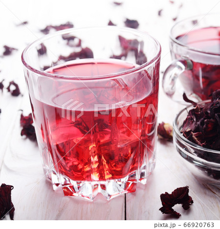 Closeup view at two tea cups with ice and dry Closeup view at two tea cups with ice and dry 66920763