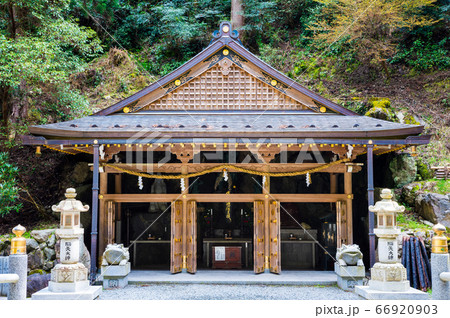 金峯山寺塔頭・脳天大神、龍王院（奈良県吉野郡吉野町吉野山）2020年4月 66920903