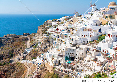 ギリシャ】青と白の世界サントリーニ島の絶景（8月）の写真素材