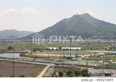岡山市サウスビレッジからの常山 岡山市サウスビレッジからの常山 66925884