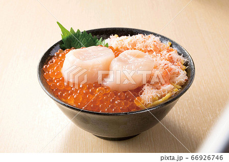 海鮮丼 66926746