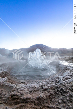 El Tatio geysers , San Pedro de Atacama, Chile. El Tatio geysers , San Pedro de Atacama, Chile. 66935513