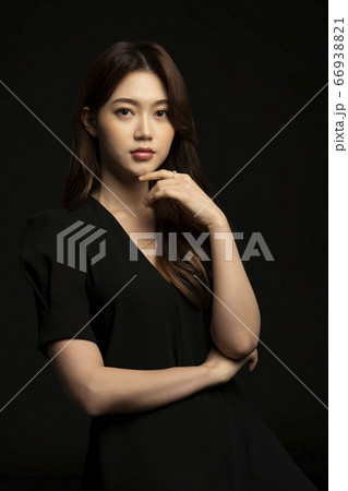 ビューティー 女性 女 66938821