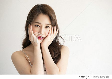 ビューティー 女性 女 66938946