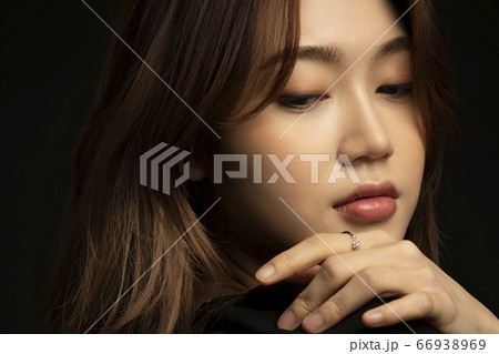 ビューティー 女性 女 66938969