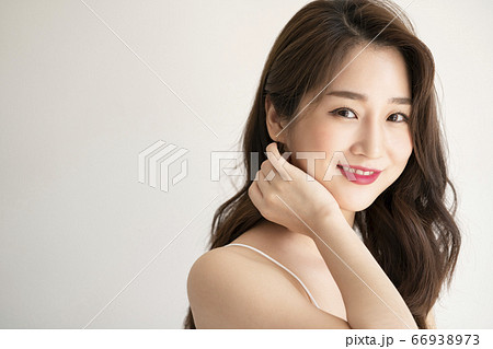 ビューティー 女性 女 66938973
