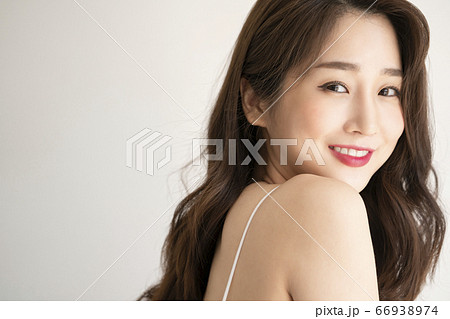 女性 女 女の子 66938974