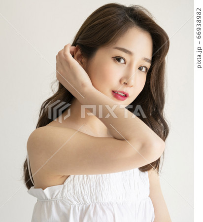 女性 女 女の子 66938982