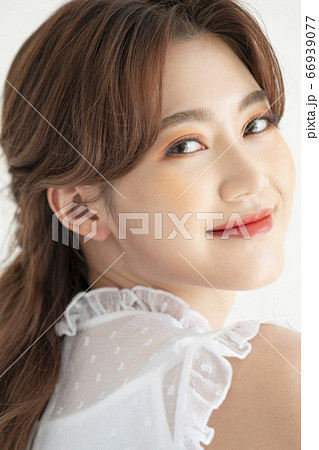 女性 女 女の子 66939077
