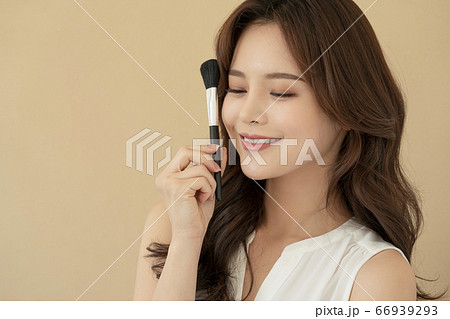 ビューティー 女性 女 66939293