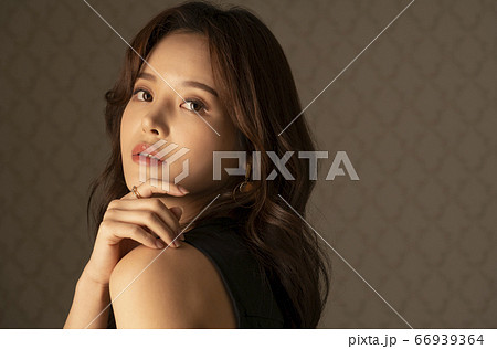 ビューティー 女性 女 66939364