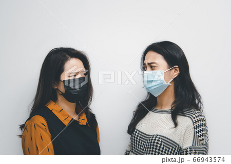 Women wearing mask protection epidemic flu covid19 Women wearing mask protection epidemic flu covid19 66943574