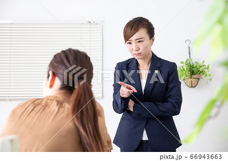 女性検察官 女性検察官 66943663
