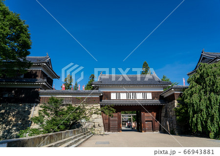 長野県上田市 夏の上田城 東虎口櫓門 長野県上田市 夏の上田城 東虎口櫓門 66943881