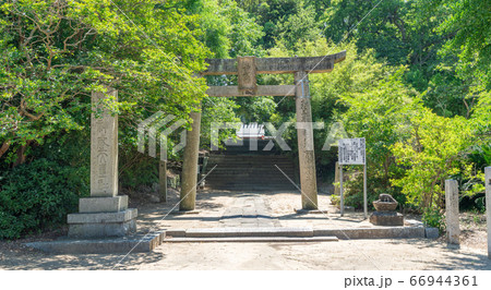 神武天皇社 福岡県遠賀郡芦屋町正門町14 神武天皇社 福岡県遠賀郡芦屋町正門町14 66944361