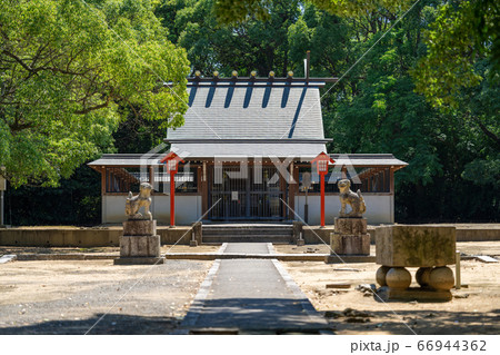 神武天皇社 福岡県遠賀郡芦屋町正門町14 神武天皇社 福岡県遠賀郡芦屋町正門町14 66944362