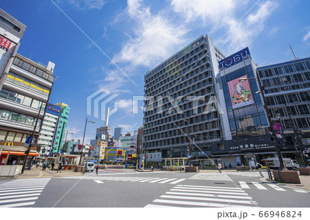 東京　池袋駅　西口駅前 66946824