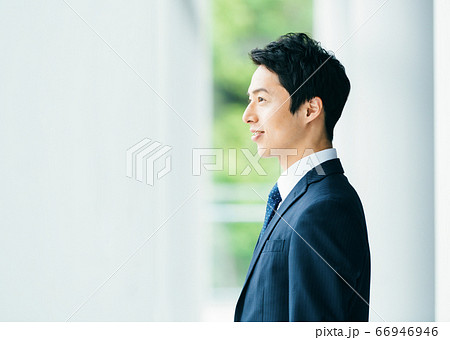 ビジネス 男性 ビジネス 男性 66946946