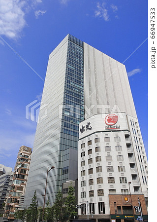 日章興産ビル(手前)と歌舞伎座タワー 銀座4丁目 日章興産ビル(手前)と歌舞伎座タワー 銀座4丁目 66947533