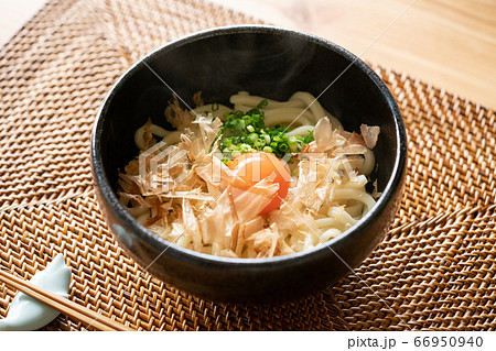 釜玉うどん 釜玉うどん 66950940