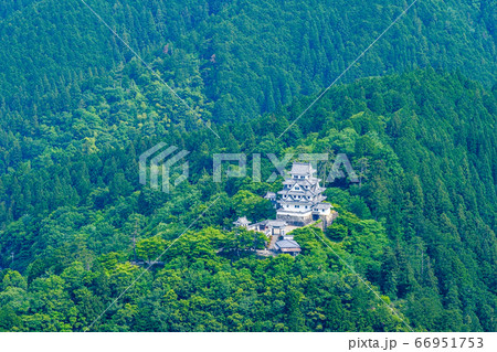 東殿山山頂から望む郡上八幡城 66951753