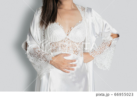 Stomach ache because of gastritis or bloating 66955023