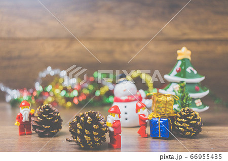 Lego Santa Claus minifigure with Christmas scene Lego Santa Claus minifigure with Christmas scene 66955435