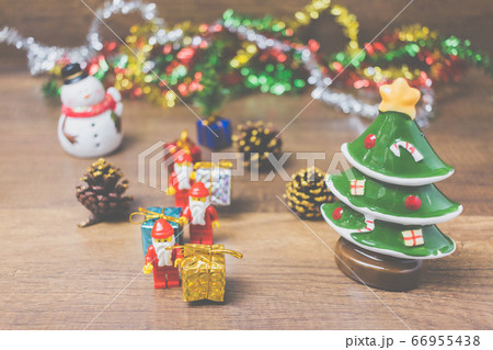 Lego Santa Claus minifigure with Christmas scene Lego Santa Claus minifigure with Christmas scene 66955438