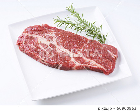オージービーフ肩ロースステーキ肉 66960963