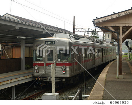 湯田中駅での長野電鉄3500系 66962936
