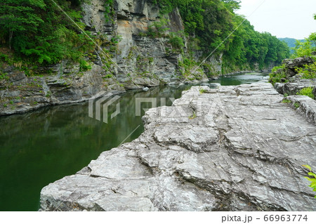 長瀞、岩畳、秩父、名所、埼玉、観光、岩、野外、緑、川、水、アウトドア、ライン下り、川下り、 66963774