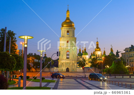 Sophia Cathedral, square. Kiev, Ukraine Sophia Cathedral, square. Kiev, Ukraine 66965361
