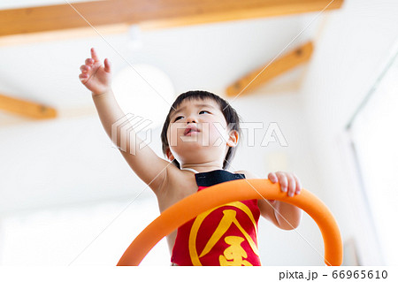 端午の節句を祝う男児　5月人形 66965610