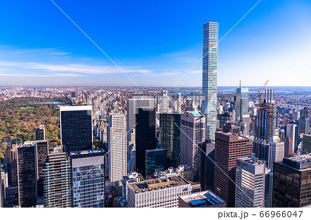 《ニューヨーク》マンハッタン・摩天楼 66966047