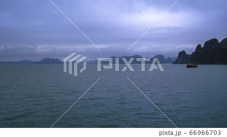 ベトナム・ハロン湾 / Halong Bay, Vietnam 66966703