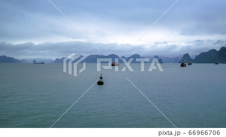 ベトナム・ハロン湾 / Ha long Bay, Vietnam ベトナム・ハロン湾 / Ha long Bay, Vietnam 66966706