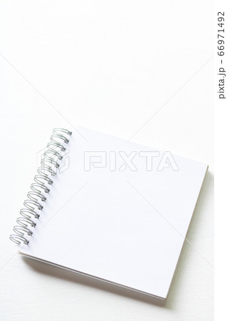 小さなスケッチブック 66971492