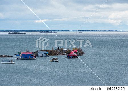 カナダ グレートスレーブ湖 Great Slave Lake in the Canada カナダ グレートスレーブ湖 Great Slave Lake in the Canada 66973296