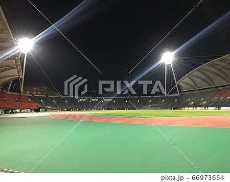 夜のスタジアム 夜のスタジアム 66973664