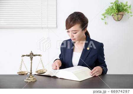 女性弁護士 女性弁護士 66974297