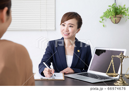 女性弁護士 女性弁護士 66974676