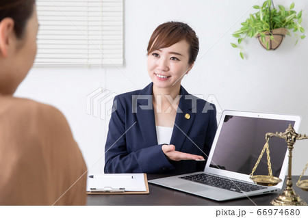 女性弁護士 女性弁護士 66974680