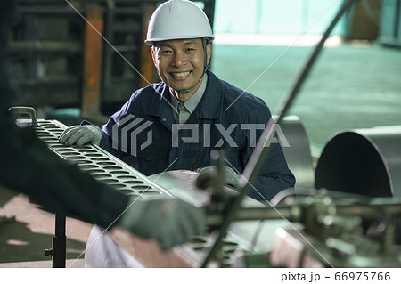 ビジネス 男 男性 66975766