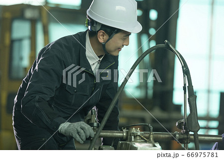 ビジネス 男 男性 66975781