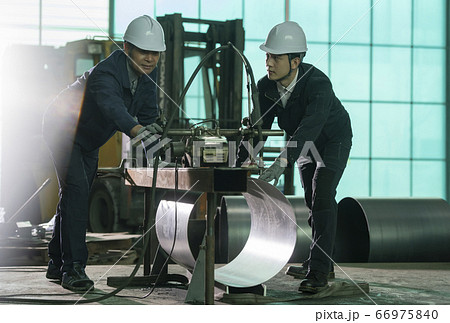 ビジネス 男 男性 66975840